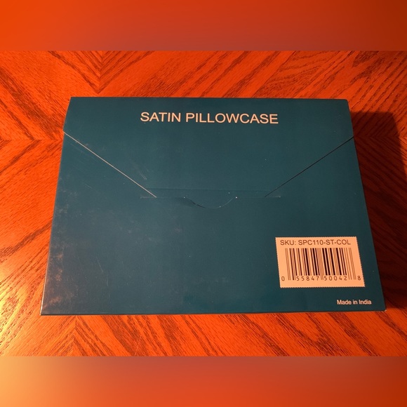 Light Orange Satin Pillowcases - Picture 4 of 5